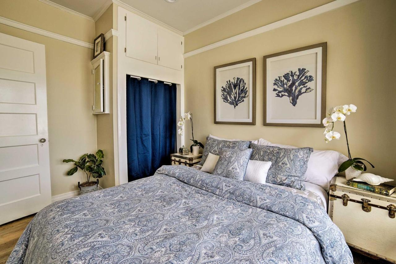 Charming Renovated Avalon Townhome, Walk To Beach! 외부 사진